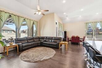 2239 Plum Creek Dr in Manvel, TX - Building Photo - Building Photo