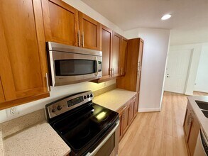 323 SW 13th Ter in Fort Lauderdale, FL - Building Photo - Building Photo