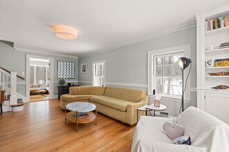 36 Joyce Rd in Medford, MA - Foto de edificio - Building Photo
