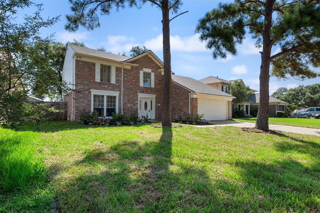 5410 Forest Trails Dr in Houston, TX - Building Photo