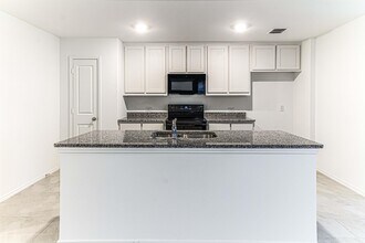 404 Dewberry Dr in Princeton, TX - Building Photo - Building Photo