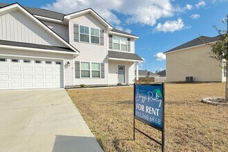 72 Fridley Ln in Hinesville, GA - Building Photo - Building Photo