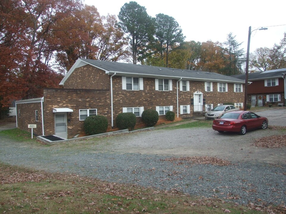 210-250 Corbitt Rd in Henderson, NC - Building Photo
