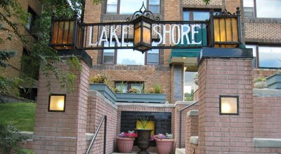 Lakeshore Apartments in Minneapolis, MN - Building Photo - Building Photo