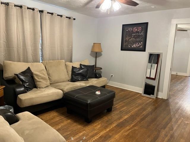 617 12th St in Huntsville, TX - Building Photo