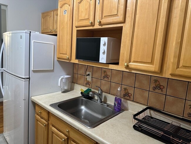 305 E Mt Eden Ave in Bronx, NY - Building Photo - Building Photo