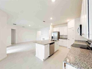330 Bottle Brush Dr in Haines City, FL - Building Photo - Building Photo
