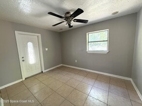 415 S Robbins Ave in Titusville, FL - Building Photo - Building Photo