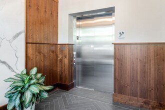 425 Lagrange St in Boston, MA - Building Photo - Building Photo