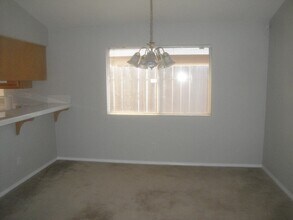 1734 Adelyne Ln in Santa Maria, CA - Building Photo - Building Photo