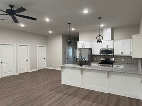 1416 Page Vly Cir in Longview, TX - Building Photo - Building Photo