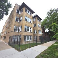 3301 W Potomac Ave in Chicago, IL - Building Photo