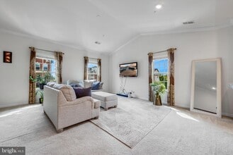 42237 Piebald Square in Aldie, VA - Building Photo - Building Photo