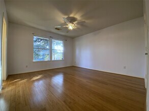 2604 Hopkins St in Houston, TX - Building Photo - Building Photo