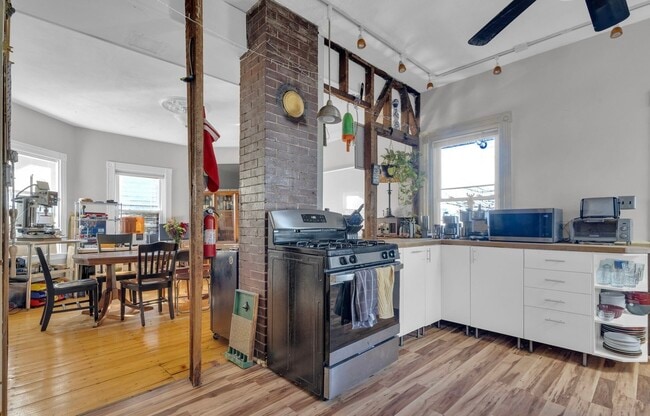 5 Sachem St, Unit #Three in Boston, MA - Foto de edificio - Building Photo