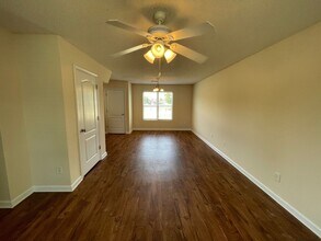 101 Bridgewater Cir in Athens, GA - Building Photo - Building Photo