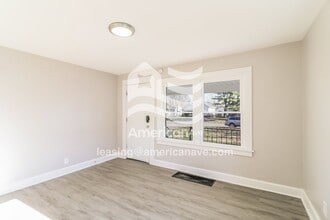 1824 Winona Dr in Middletown, OH - Foto de edificio - Building Photo