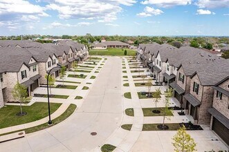 751 Bonnet Trl in Arlington, TX - Building Photo - Building Photo