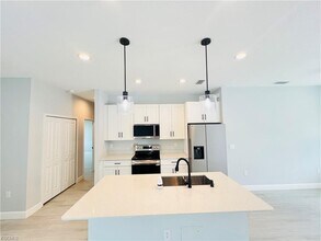 2718 Helen Cir in Lehigh Acres, FL - Building Photo - Building Photo