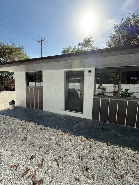 6214 Cleveland St in Hollywood, FL - Foto de edificio
