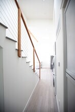 1435 Gillespie St in Santa Barbara, CA - Foto de edificio - Building Photo