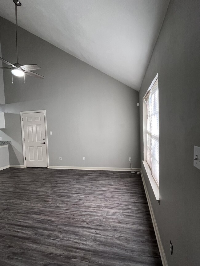 1918 Trimble Rd in Tallahassee, FL - Building Photo - Building Photo