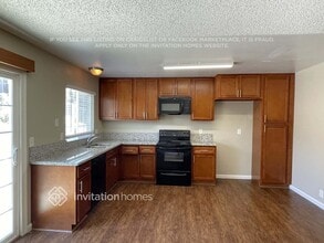 300 Radcliffe Dr in Vallejo, CA - Building Photo - Building Photo