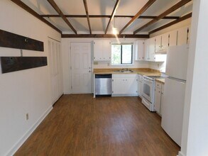 204 Cedar Ridge Ln in Havelock, NC - Building Photo - Building Photo