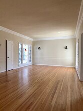 8026 Selma Ave, Unit 8026 in Los Angeles, CA - Building Photo - Building Photo