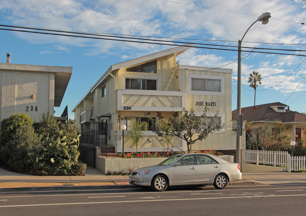 230 Bicknell Ave in Santa Monica, CA - Building Photo