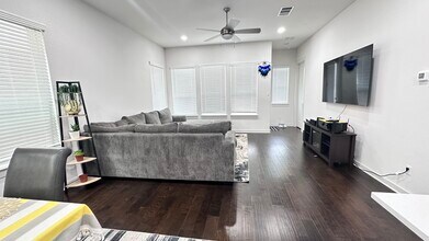 1336 Westborough Ln in Leander, TX - Building Photo - Building Photo