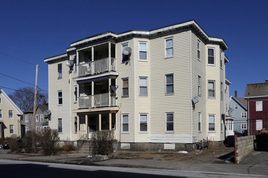 430 Warren Ave in Brockton, MA - Foto de edificio