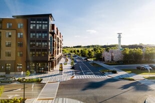 The Approach at Summit Park in Blue Ash, OH - Building Photo
