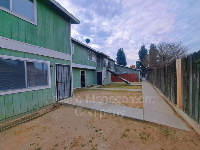4817 E Lane Ave in Fresno, CA - Building Photo - Building Photo