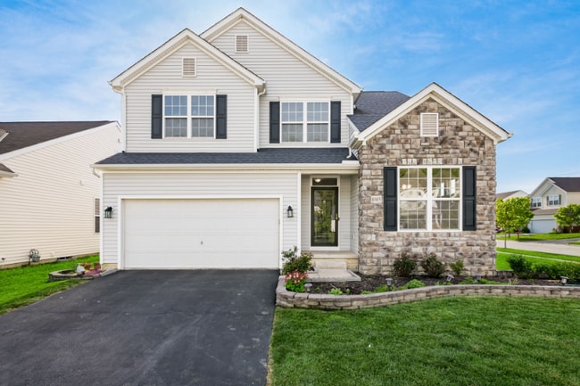 8865 Sweetshade Dr in Lewis Center, OH - Building Photo - Building Photo