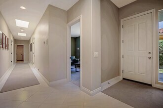 425 Desert Holly Dr in Palm Desert, CA - Building Photo - Building Photo