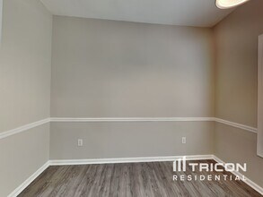 1012 Levista Dr in Locust Grove, GA - Building Photo - Building Photo