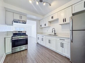 12521 Lakewood Blvd in Downey, CA - Building Photo - Building Photo