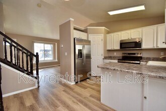 3061 N 1300 E in Layton, UT - Building Photo - Building Photo