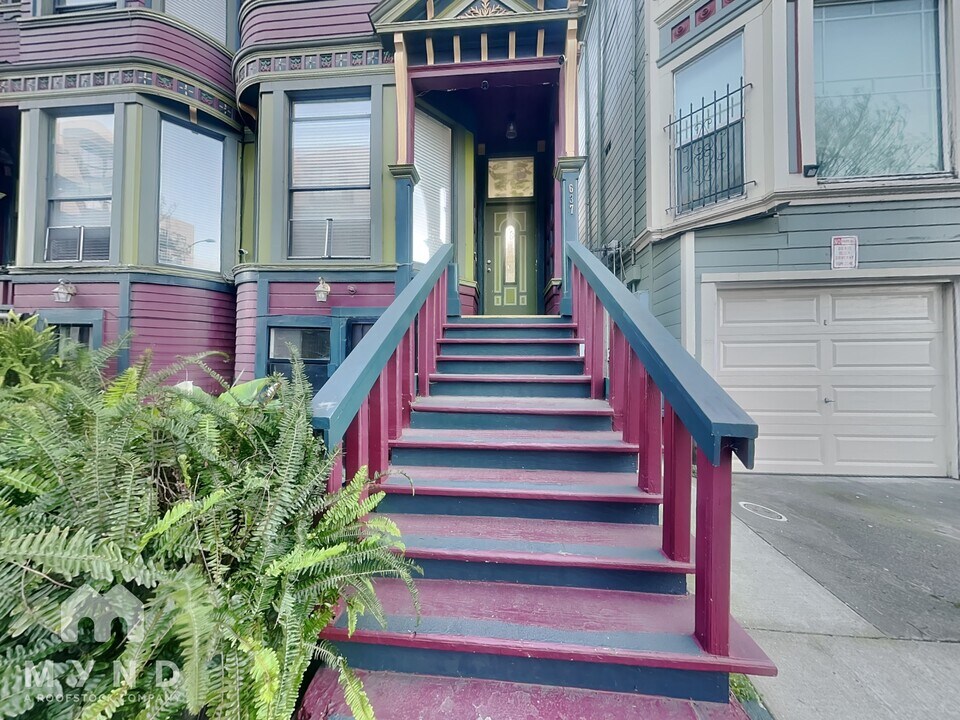 637 18th St in Oakland, CA - Building Photo