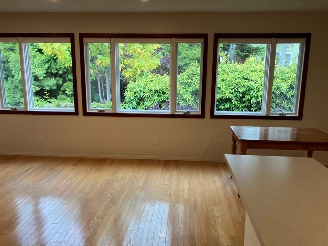 property at 1423 Walnut St