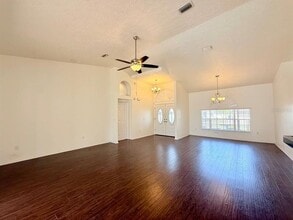 4528 Dumont St in New Port Richey, FL - Foto de edificio - Building Photo