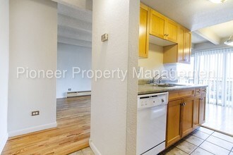 200 Pearl St-Unit -302 in Denver, CO - Building Photo - Building Photo