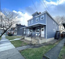 511 E Deshler Ave in Columbus, OH - Building Photo