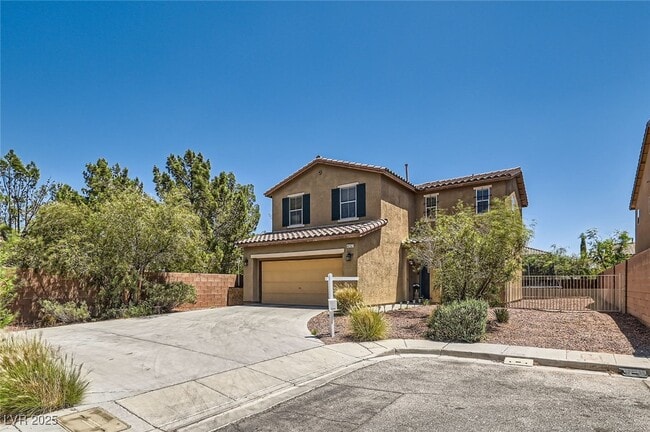 8252 S Pearl Oasis Ct in Las Vegas, NV - Building Photo - Building Photo