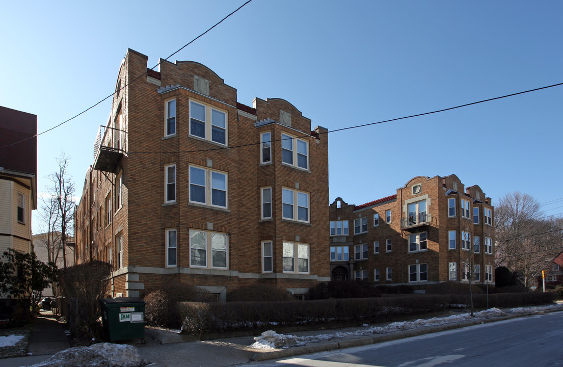 Highlander Maple Apartments in Malden, MA - Foto de edificio