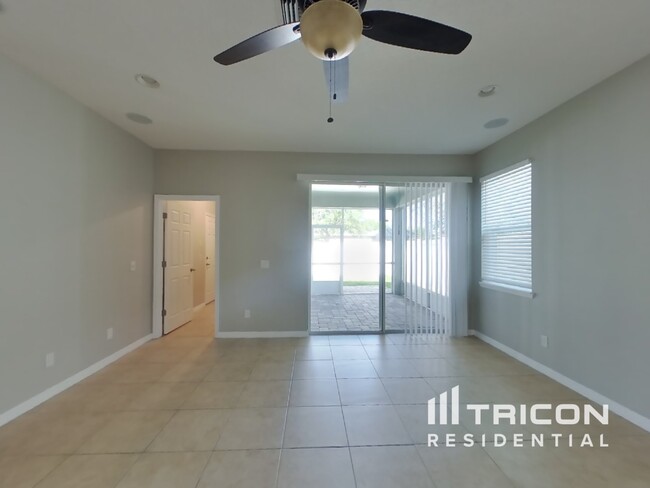 5317 Suncatcher Dr in Wesley Chapel, FL - Building Photo - Building Photo