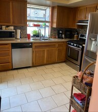 4676 Don Lorenzo Dr in Los Angeles, CA - Building Photo - Building Photo
