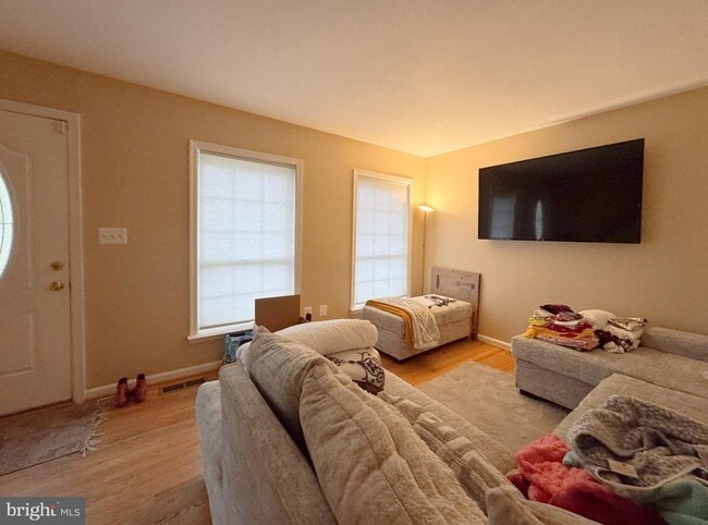 property at 1603 Carlyle Dr