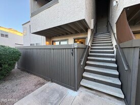 2938 N 61st Pl in Scottsdale, AZ - Building Photo